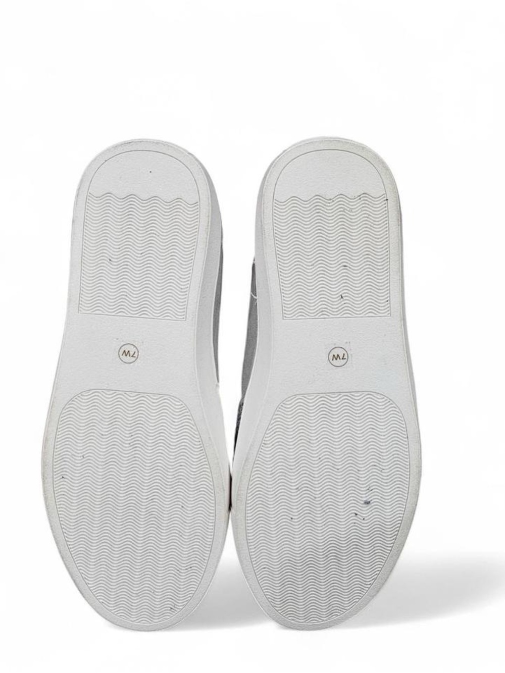 Lane Bryant silver gray rhinestone slip on sneakers, women’s size 7W Wide - Picture 3 of 4